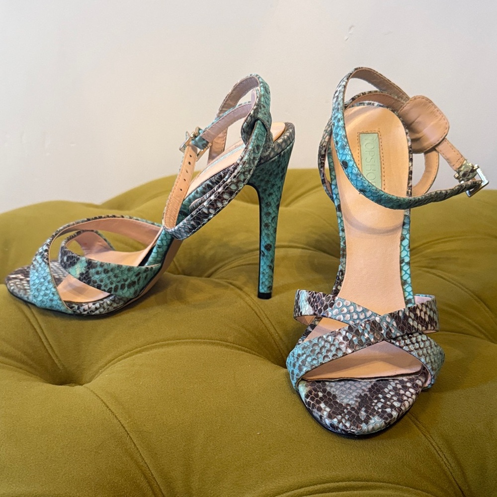 TOP SHOP Stylish Snakeskin Patterned Heels